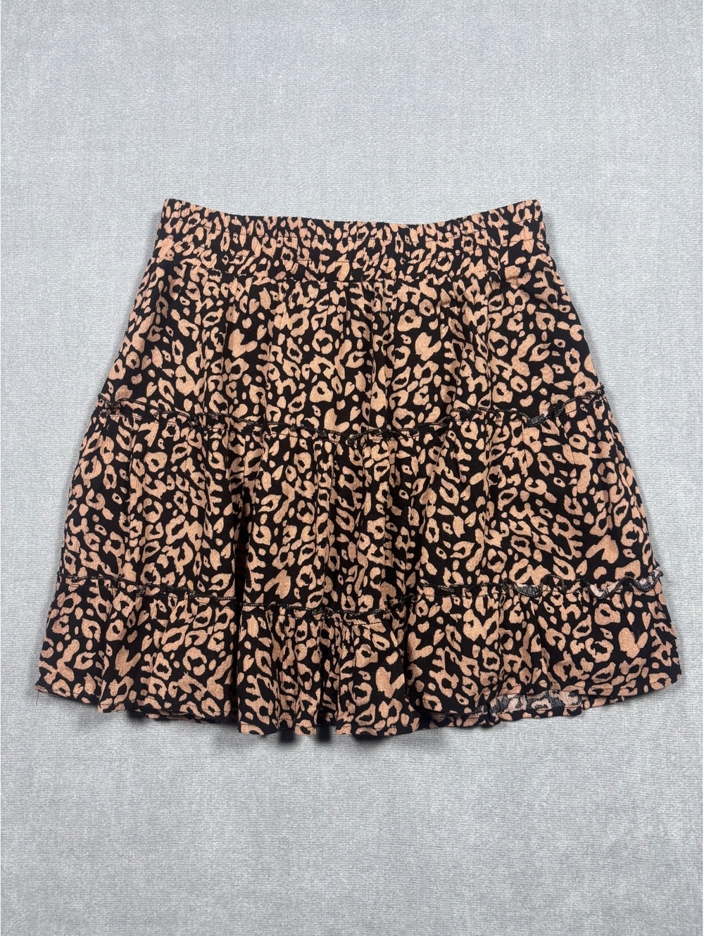 Newbury Kustom Y2K Leopard Print Tiered Skirt Size Medium